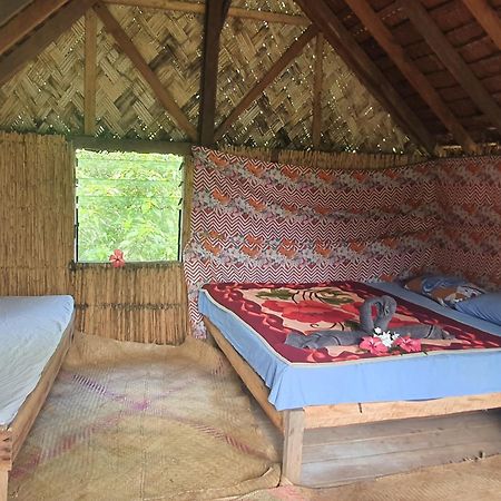 Island Paradise Bungalows Lenkuru Dış mekan fotoğraf